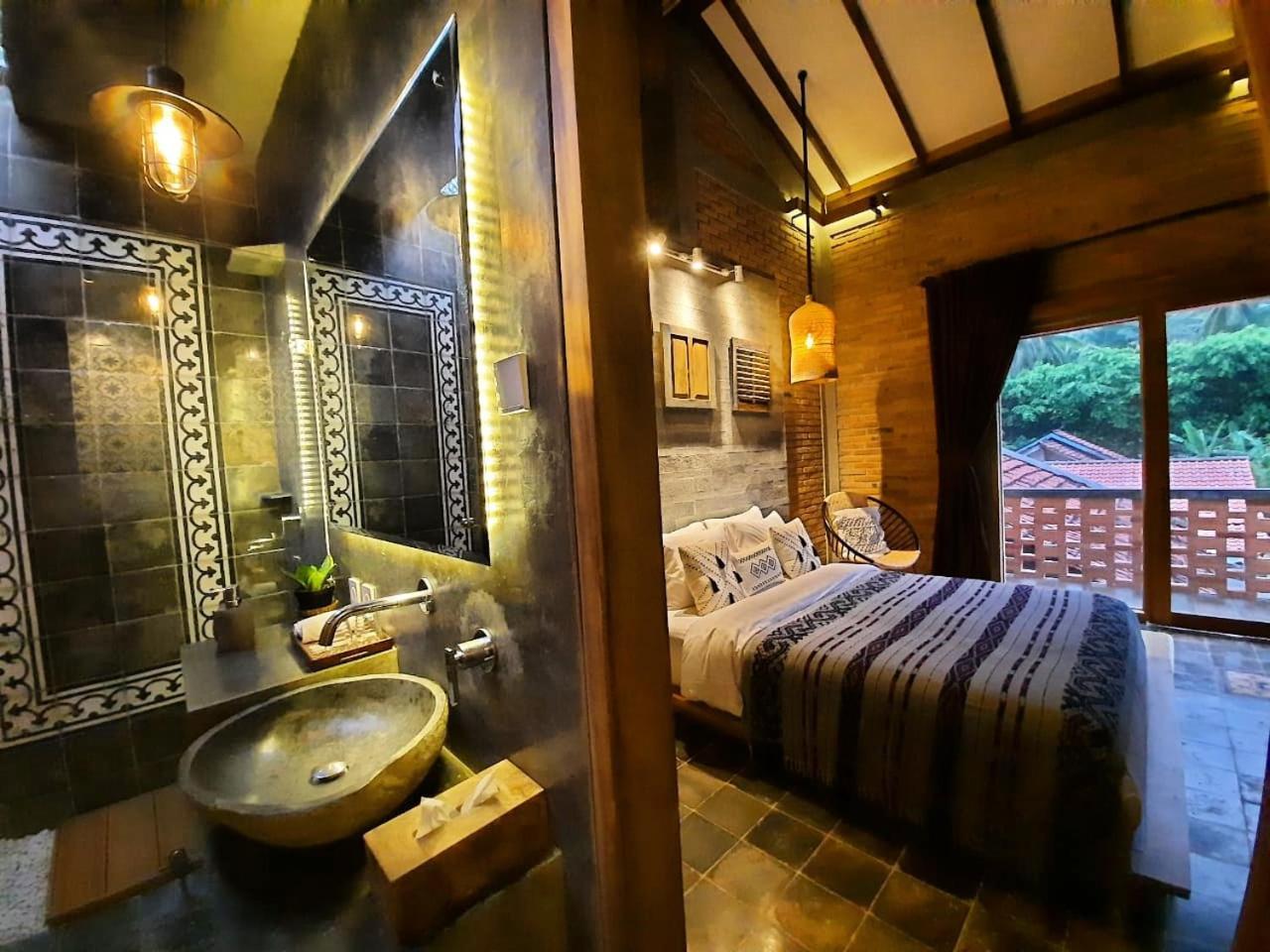 Oma Watu Inn Pringkuku Bilik gambar